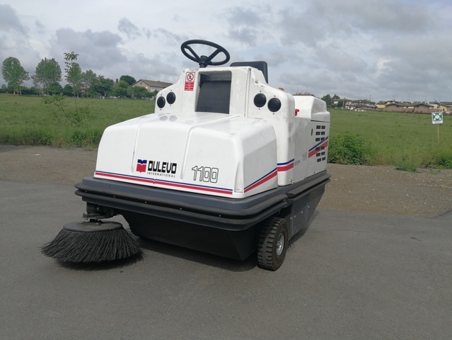 SPAZZATRICE INDUSTRIALE DULEVO 1100 EH